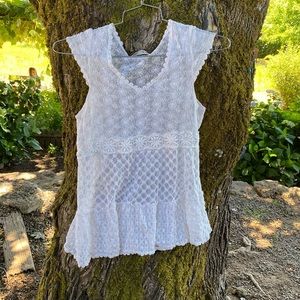 Lace Capped Sleeves Blouse size M